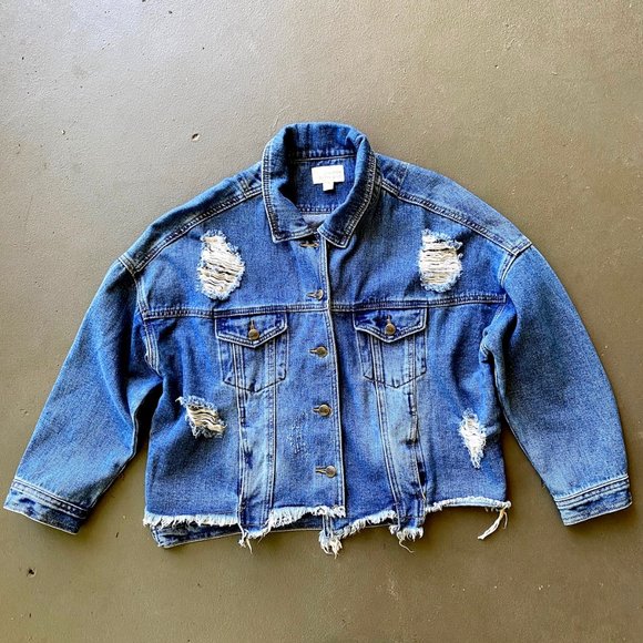 Destroyed Boyfriend Frayed Raw Hem Trucker Jean Jacket - Picture 4 of 17